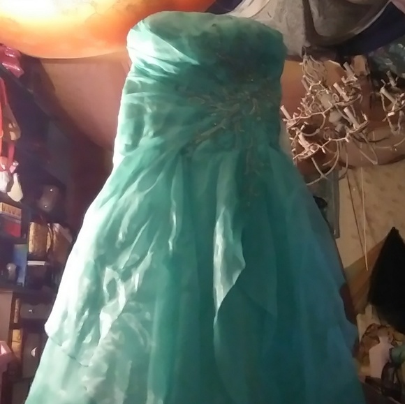 A Teal Night Moves Prom Dress 